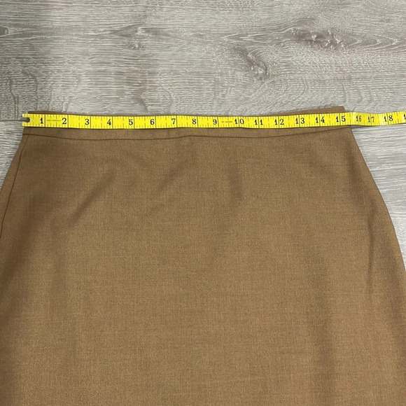 NWOT Banana Republic Tailored Pencil Skirt Camel 6P - Picture 4 of 12